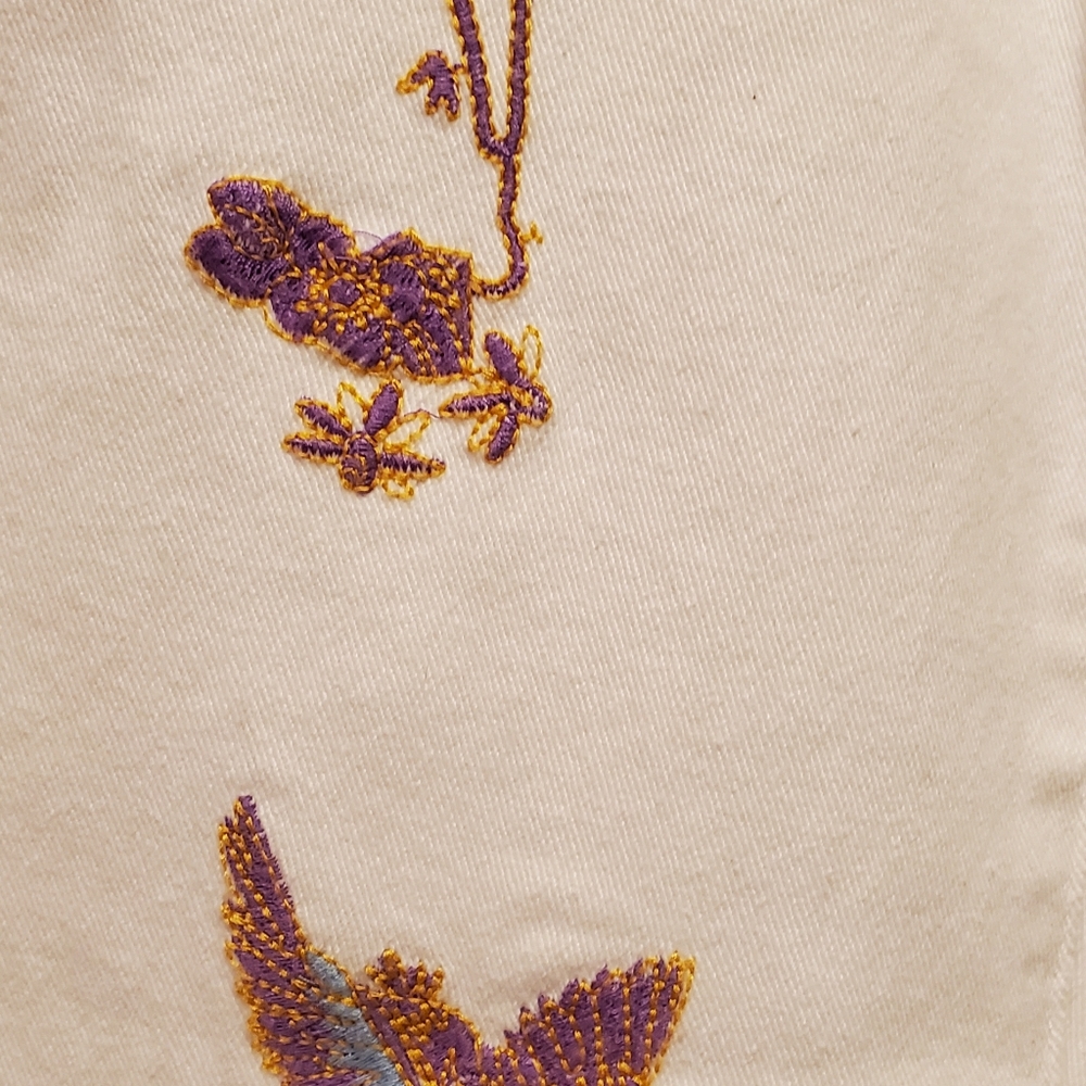 Venus White jean, with embroidery on it.  Size 2, beautiful. - Picture 3 of 10